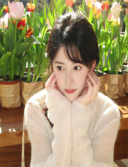 表演艺术解析：丑女贝蒂 第四季的表演风格的独特性与艺术价值 揭示人性的复杂与美好